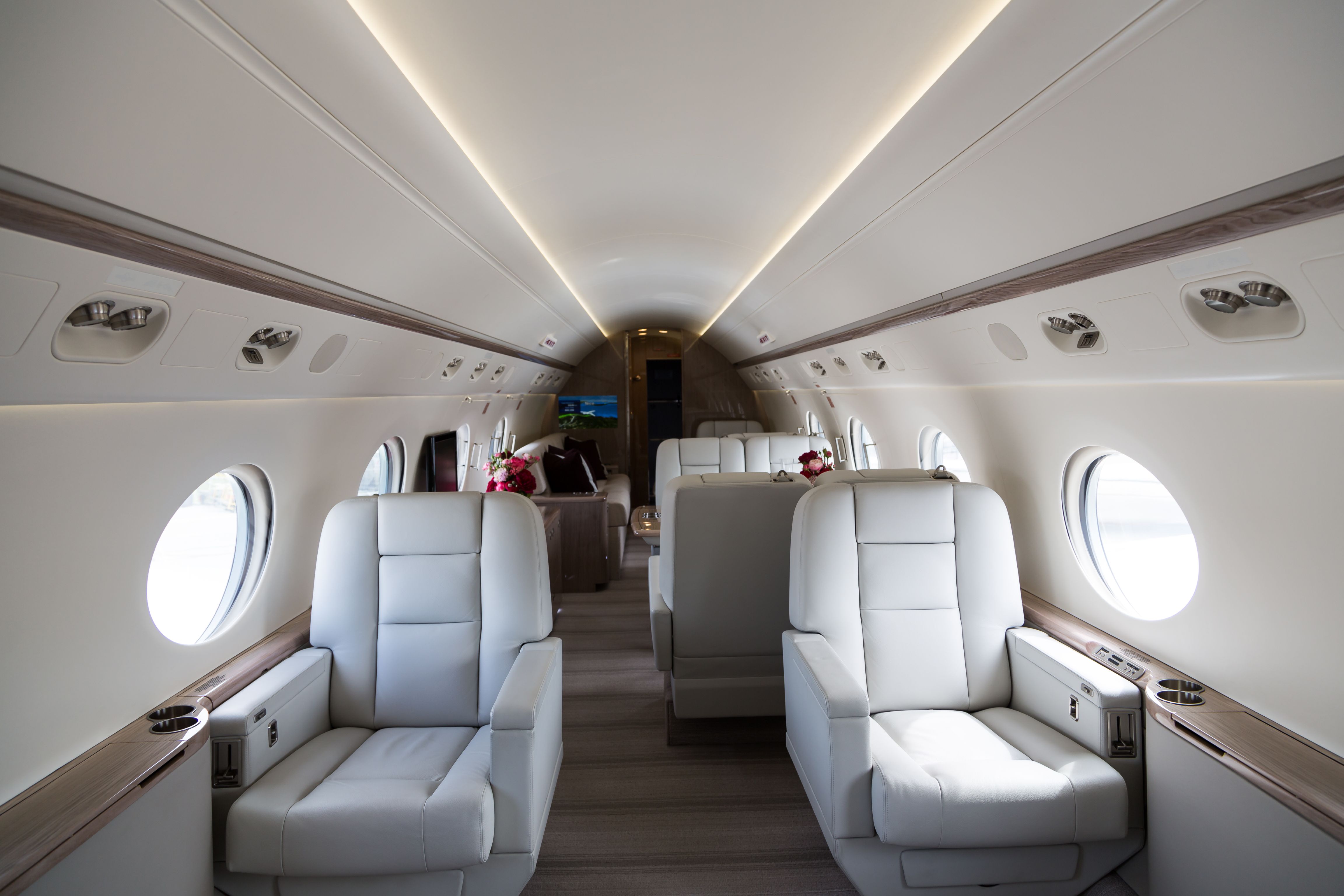 Large Jet Interior